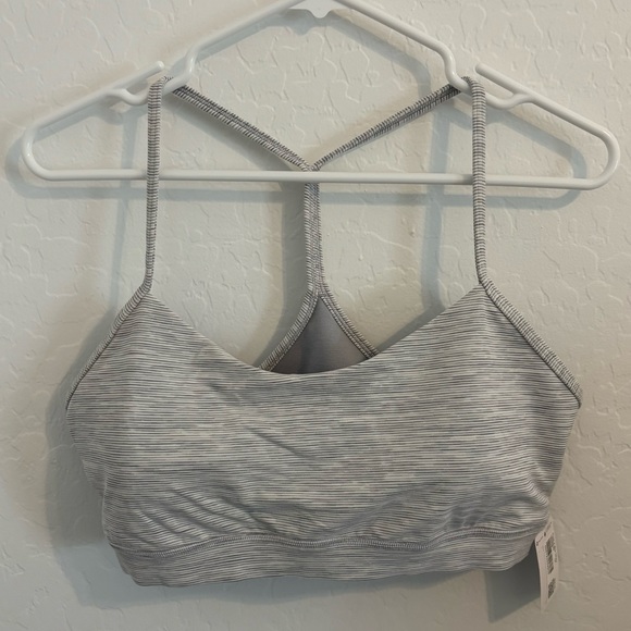 NWT Lululemon Flow Y Nulu Bra - Picture 2 of 4